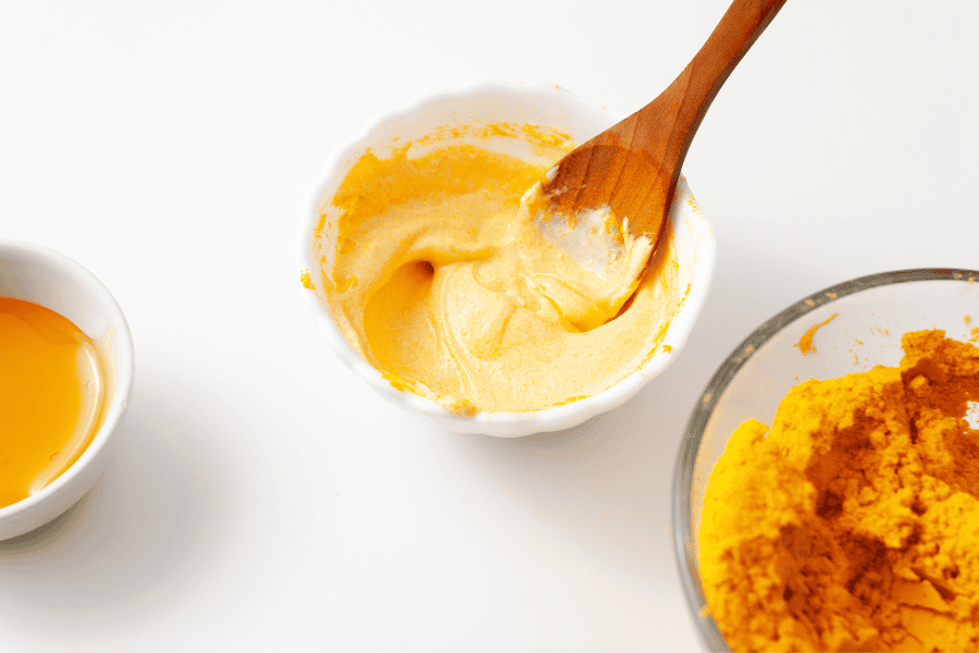 turmeric and yogurt face mask