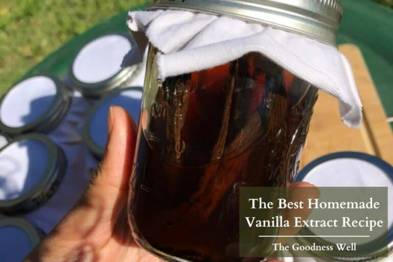 vanilla extract in a mason jar